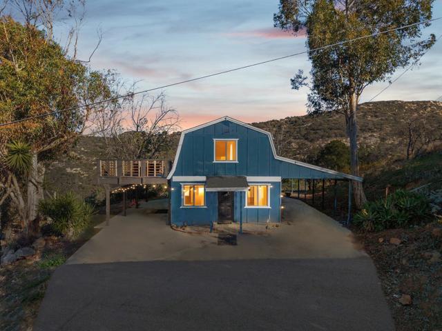 26086 Bear Valley Heights Road, Escondido CA: https://media.crmls.org/mediaz/4b7021b3-75b4-4b15-bec6-85f7d47359ab.jpg