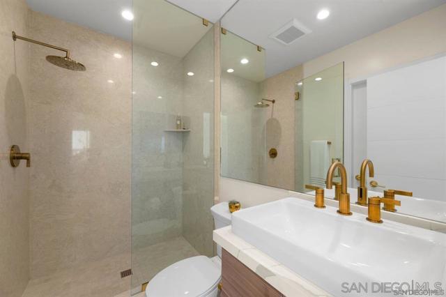 3778 32nd St, San Diego, California 92104, 3 Bedrooms Bedrooms, ,3 BathroomsBathrooms,Townhouse,For Sale,32nd St,250000132SD