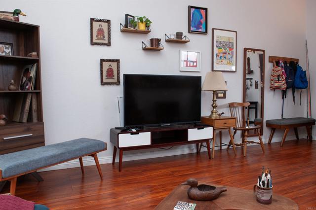 Detail Gallery Image 7 of 36 For 1523 E Windsor Rd 105b,  Glendale,  CA 91205 - 2 Beds | 1/1 Baths
