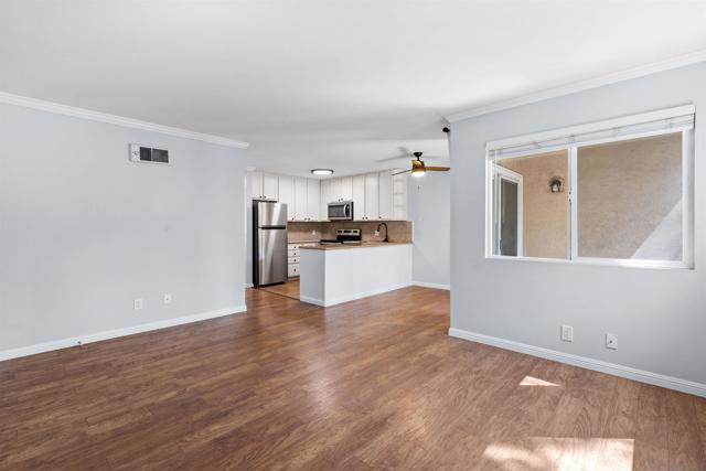 1280 W Main St, El Cajon CA: https://media.crmls.org/mediaz/4b70e883-9003-4f74-be7f-8ecce2723052.jpg