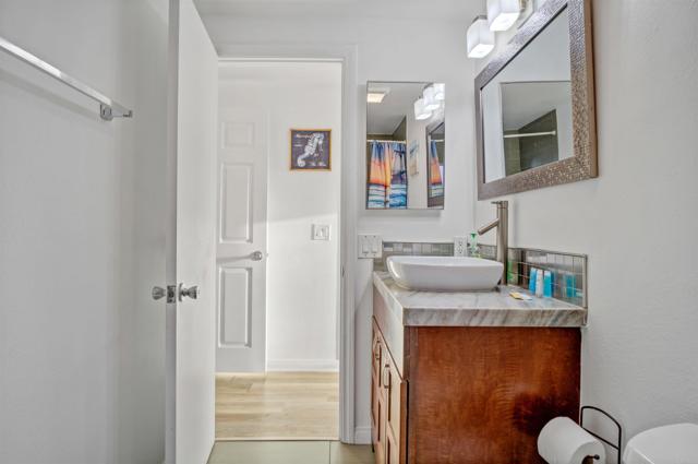 Detail Gallery Image 11 of 25 For 3715 Mission Bld, San Diego,  CA 92109 - 3 Beds | 2 Baths