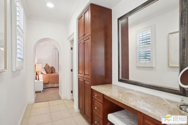 1070 Bella Vista, Palm Springs CA: https://media.crmls.org/mediaz/4b71360a-1c71-4281-938e-4b8e2ba4812e.jpg