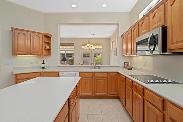 78270 Quail Run, Palm Desert CA: https://media.crmls.org/mediaz/4b713d05-6b87-4d95-aab6-2178e248e900.jpg