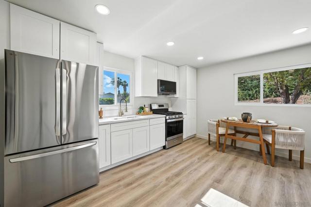 10183 Madrid Way, Spring Valley CA: https://media.crmls.org/mediaz/4b71a46b-71ef-4a28-b587-bc292de0af23.jpg