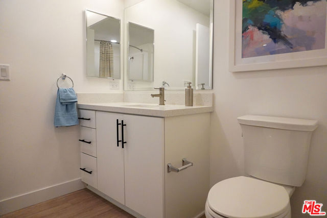 10568 Promenade Gateway, El Monte CA: https://media.crmls.org/mediaz/4b71b6b0-202c-4c0d-bfdb-6b64ba02334e.jpg
