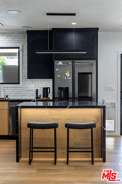 6610 Farralone Avenue, Woodland Hills CA: https://media.crmls.org/mediaz/4b724a61-457d-4006-b4fd-defe6a366eec.jpg