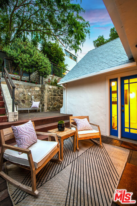 2620 Rutherford Drive, Los Angeles CA: https://media.crmls.org/mediaz/4b72ac2a-9c21-4dab-9d33-57f7306a7bfb.jpg