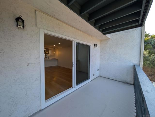 4950 Lantana Dr, San Diego CA: https://media.crmls.org/mediaz/4b73a93a-0af9-4cc6-83d8-8d55931bc6c5.jpg