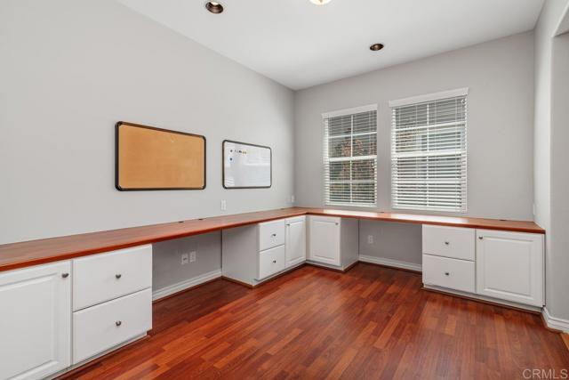 Detail Gallery Image 32 of 52 For 6211 Dartington Way, Carlsbad,  CA 92009 - 4 Beds | 3/1 Baths