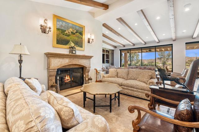 49006 Foxtail Lane, Palm Desert CA: https://media.crmls.org/mediaz/4b73f31f-a3f6-4a37-9bbb-74938b3a4b0e.jpg