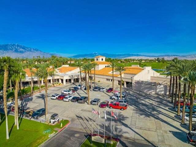 291 Vista Royale W Circle, Palm Desert CA: https://media.crmls.org/mediaz/4b73f75d-b444-4bac-91a2-3afa3e7b3c4e.jpg