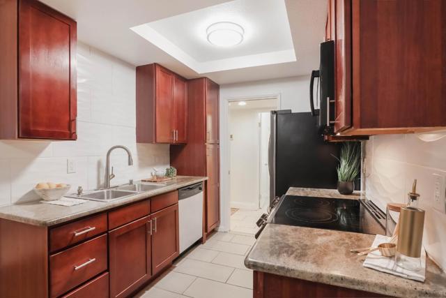 1318 B Street, Hayward CA: https://media.crmls.org/mediaz/4b740942-560e-4b57-b58a-d12bb0f34087.jpg