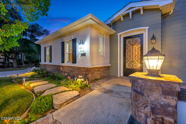 1048 Via Adorna, Newbury Park CA: https://media.crmls.org/mediaz/4b747935-5dde-4bae-a532-24d5b3776b57.jpg