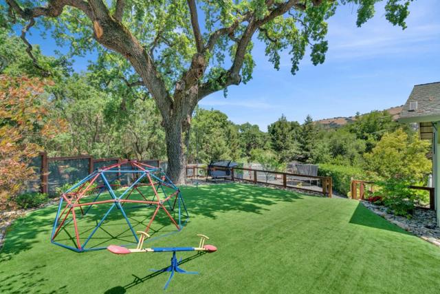 3480 White Oak Court, Morgan Hill CA: https://media.crmls.org/mediaz/4b749820-7945-4df4-a03e-634948dcfe74.jpg