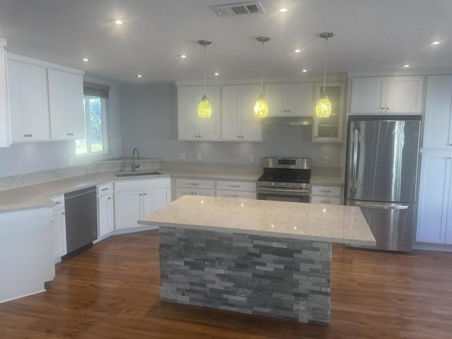 4043 Mira Costa St., Oceanside CA: https://media.crmls.org/mediaz/4b74a8a4-83c9-450c-a11c-54b860f58540.jpg