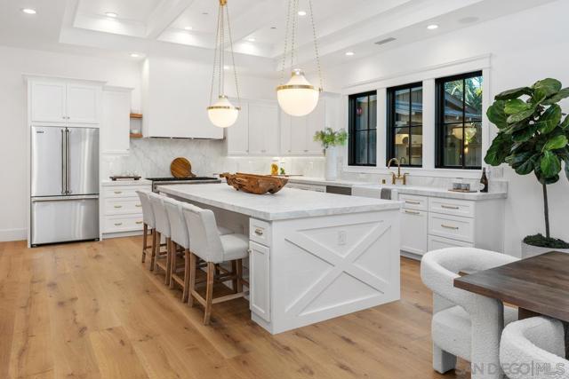 804 Hygeia, Encinitas CA: https://media.crmls.org/mediaz/4b74f4e2-c628-4b30-ae87-f4750fdf50e6.jpg