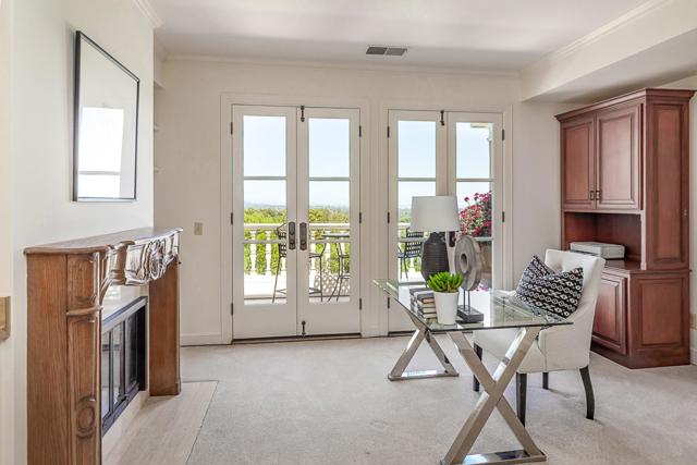 1205 Trinity Drive, Menlo Park CA: https://media.crmls.org/mediaz/4b75d908-1e8e-4a52-b977-1bddcbb84086.jpg