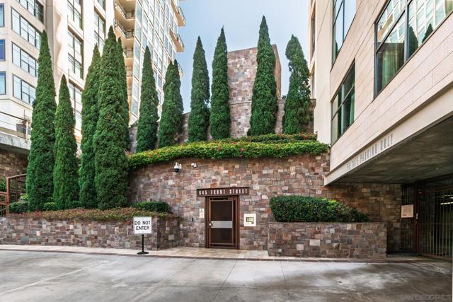 645 Front St, San Diego, California 92101, 2 Bedrooms Bedrooms, ,2 BathroomsBathrooms,Condominium,For Sale,Front St,250020053SD