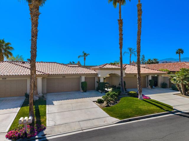 79835 Pecan, La Quinta CA: https://media.crmls.org/mediaz/4b766c0c-ab5e-4dee-9005-c988baf9de9e.jpg