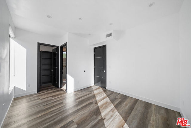 5812 Willis Avenue, Sherman Oaks CA: https://media.crmls.org/mediaz/4b766ef9-5a3f-4c88-ace3-0af2f910805f.jpg