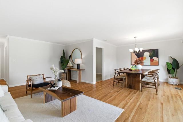 1747 Walnut Drive, Mountain View CA: https://media.crmls.org/mediaz/4b7760a9-8a8e-4989-80bc-e0a69815f8ee.jpg