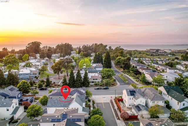 1165 Cottage Ln, Hercules CA: https://media.crmls.org/mediaz/4b77ef49-d328-46f4-85d2-58a7639af5a1.jpg