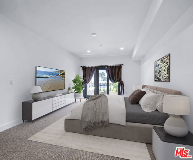 155 N Hamilton Drive, Beverly Hills CA: https://media.crmls.org/mediaz/4b782e09-02fc-4302-8615-ff035af10418.jpg
