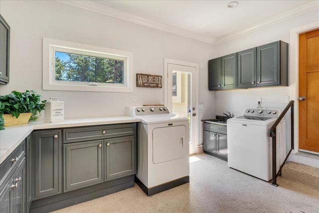 21400 Tierra Grande Court, San Jose CA: https://media.crmls.org/mediaz/4b787ecf-64eb-4d49-9e2f-11715b1dec3f.jpg