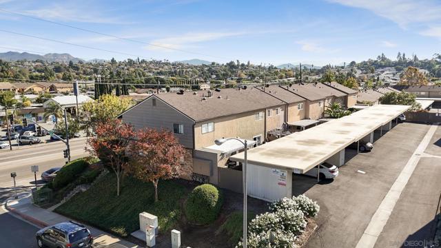 11941 Royal Rd, El Cajon CA: https://media.crmls.org/mediaz/4b7a0169-85f8-4595-aed5-c406ca99c945.jpg