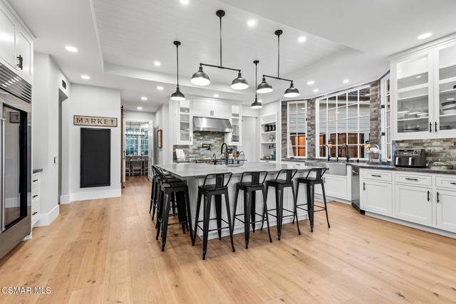 28845 Countryside Drive, Agoura Hills CA: https://media.crmls.org/mediaz/4b7ae1ef-80d2-429a-ac38-c3e1511106a0.jpg