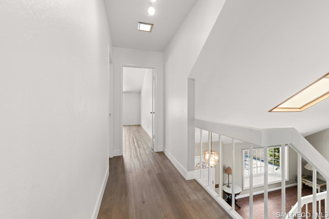 24231 Robledo, Mission Viejo CA: https://media.crmls.org/mediaz/4b7afe3e-9daf-4f0e-a378-fcf6af113748.jpg
