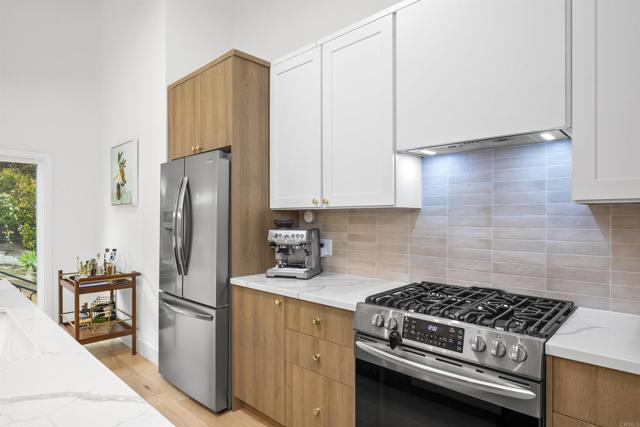 Image 16 of 46 For 4862 Viane Way