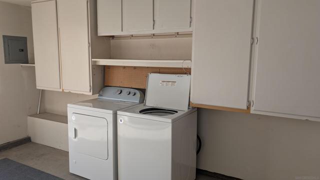 918 CAMINO DE LA REINA, San Diego CA: https://media.crmls.org/mediaz/4b7bb7e8-40d7-47a6-ba8a-38386619bed9.jpg