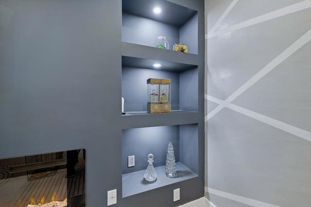 114 Garden Lane, Daly City CA: https://media.crmls.org/mediaz/4b7bd1ba-a5cf-4a66-92a6-b6f83437d611.jpg
