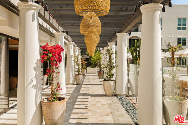1700 S Pacific Coast Highway, Redondo Beach CA: https://media.crmls.org/mediaz/4b7c2ea4-3ce2-4652-a374-e3753b8978ca.jpg