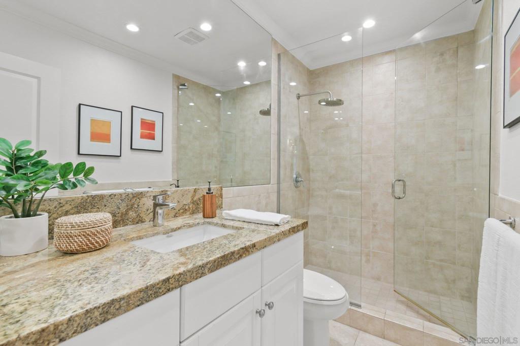 1907 Robinson Ave - photo 18