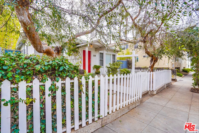 118 Strand Street photo 2