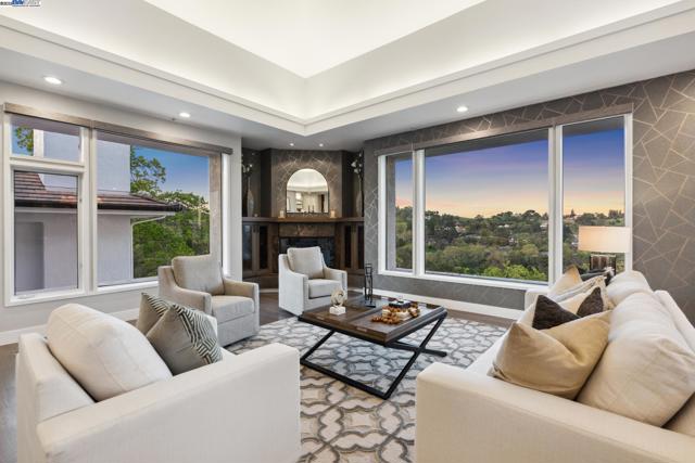 11 Leslyn Lane, Lafayette CA: https://media.crmls.org/mediaz/4b7da217-738d-4605-be10-f951832b48d6.jpg