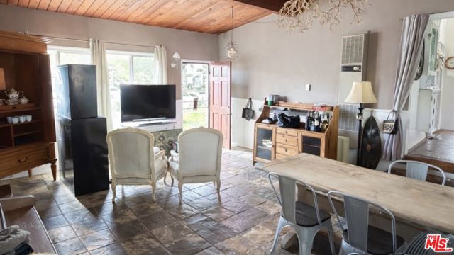 8118 Ranchito Avenue photo 5