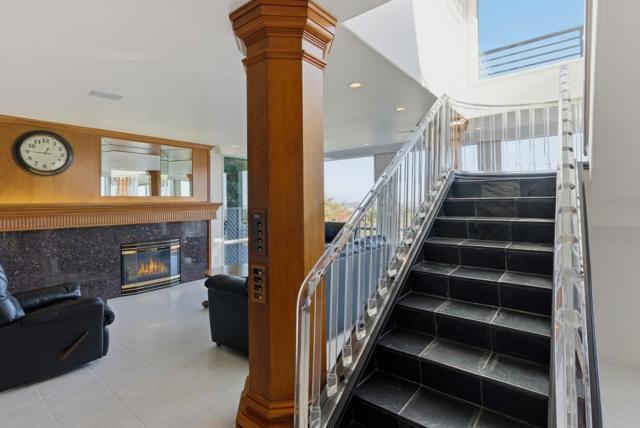 902 Laurent Street, Santa Cruz CA: https://media.crmls.org/mediaz/4b7f5df4-0e90-426d-bbf9-7338d05e86c1.jpg