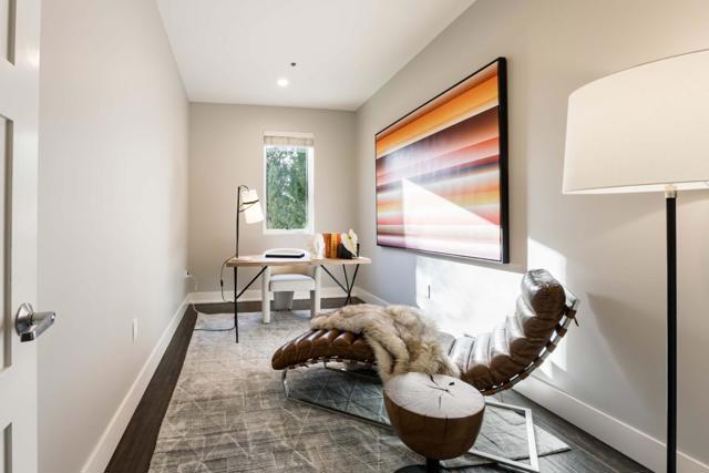 706 N San Antonio Road, Los Altos CA: https://media.crmls.org/mediaz/4b7f7e82-957d-4bbc-8d40-460a7e29cdda.jpg