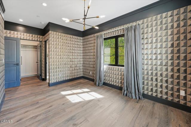 Detail Gallery Image 27 of 76 For 1329 Campbell St, Glendale,  CA 91207 - 4 Beds | 6 Baths