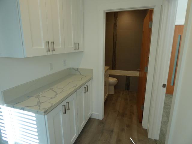 Detail Gallery Image 16 of 21 For 3412 Montrose Ave, Glendale,  CA 91214 - 2 Beds | 2 Baths
