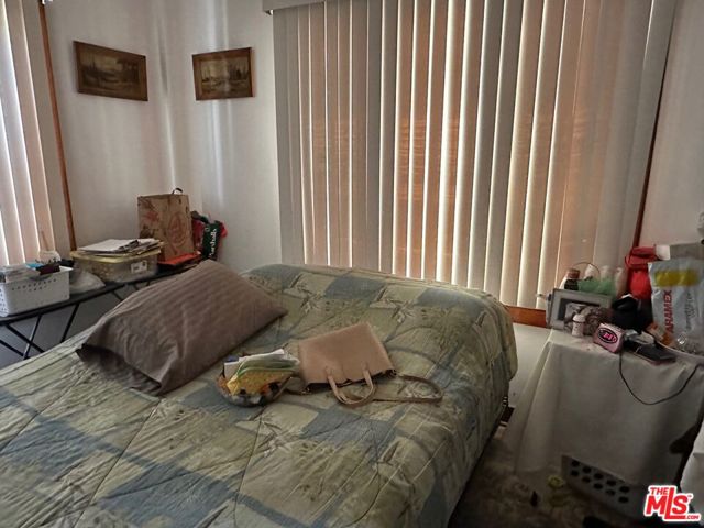 1179 N Berendo Street, Los Angeles CA: https://media.crmls.org/mediaz/4b8092bd-80c7-4623-ad8c-32b4eeea5744.jpg