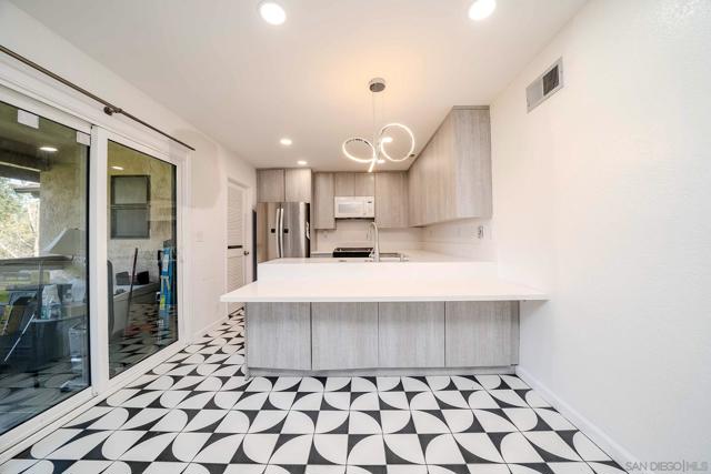 Image 4 of 22 For 8426 Summerdale Rd  Unit C