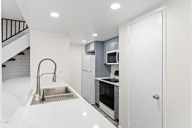 Detail Gallery Image 13 of 28 For 2630 Anchor Ave, Port Hueneme,  CA 93041 - 2 Beds | 1 Baths