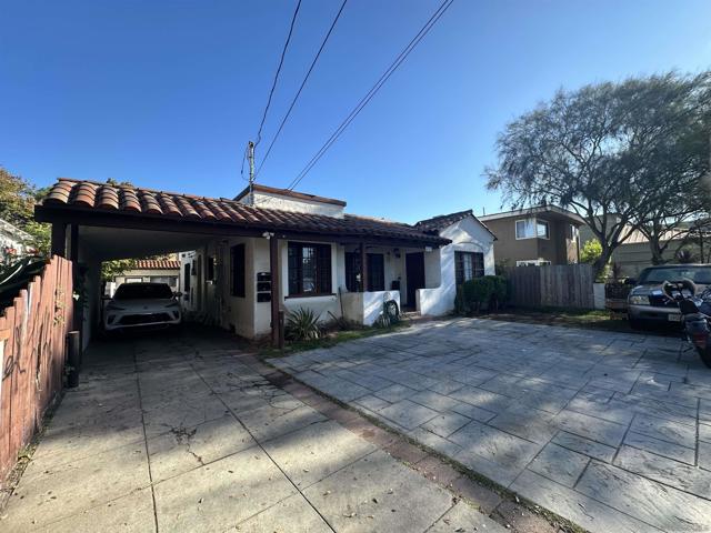 4727 Choctaw Dr., San Diego CA: https://media.crmls.org/mediaz/4b8149f7-69be-4f37-b3d9-19eb8bc57830.jpg