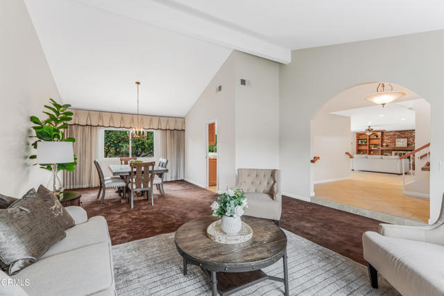 202 Faculty Street, Thousand Oaks CA: https://media.crmls.org/mediaz/4b816f2e-6046-4eea-ab61-15fa7b623a9d.jpg