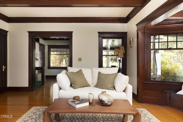 1813 Wayne Avenue, South Pasadena CA: https://media.crmls.org/mediaz/4b8189e6-42b8-4620-aa9e-627a0178b207.jpg