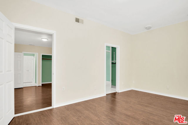 7275 Fountain Avenue, Los Angeles CA: https://media.crmls.org/mediaz/4b829e48-85c3-49ca-ba03-bc7b2815d66c.jpg